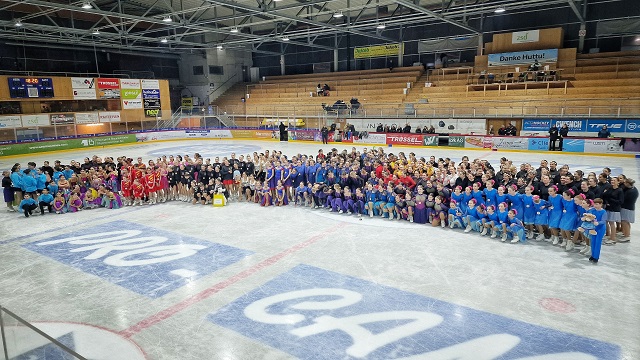 2025 02 01 SYS Trophy Alle Teams web Adrian Meyer